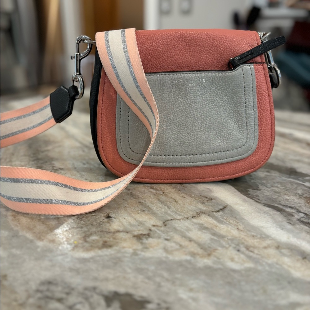 Adorable leather Marc Jacobs bag